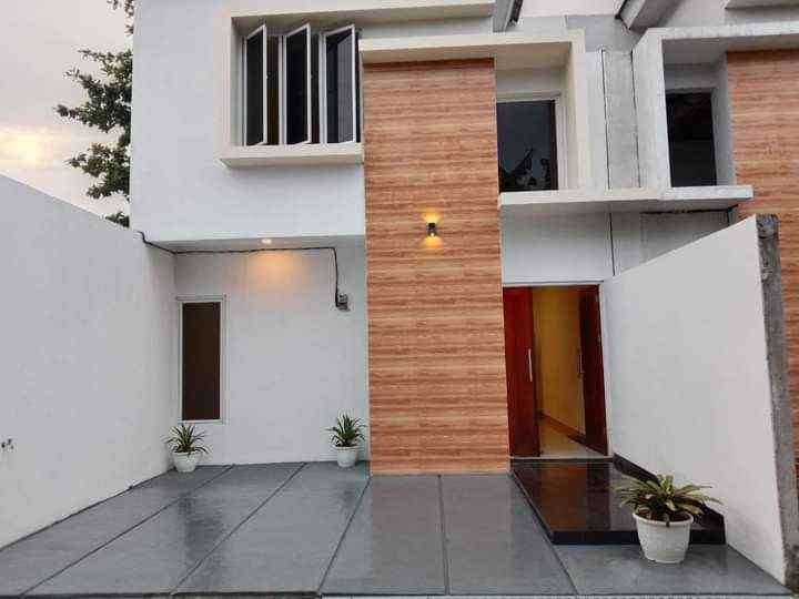 dijual rumah jl dehir