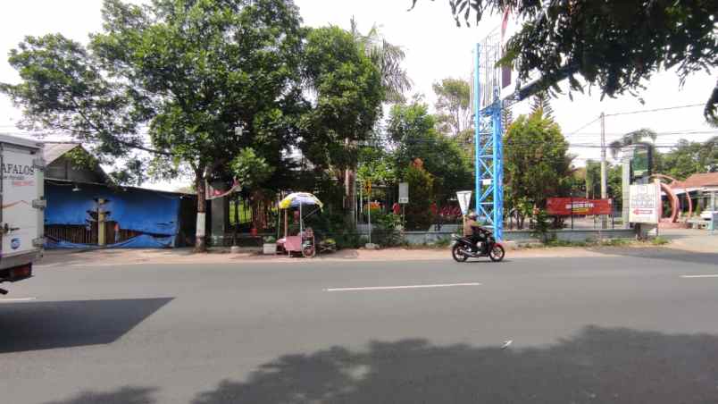 dijual rumah jl erlangga no 99 desa