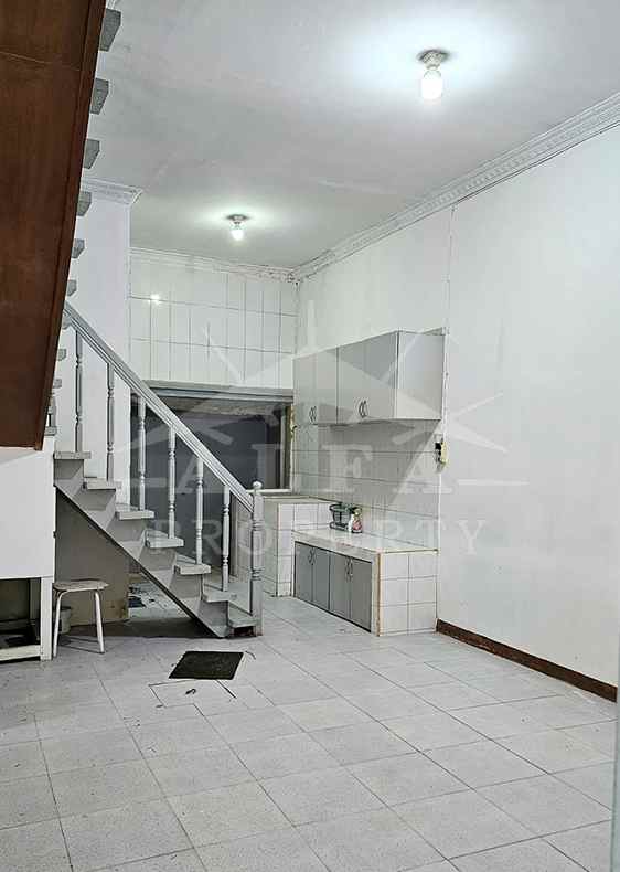 dijual rumah jl gajahmada gg gajahmada 19