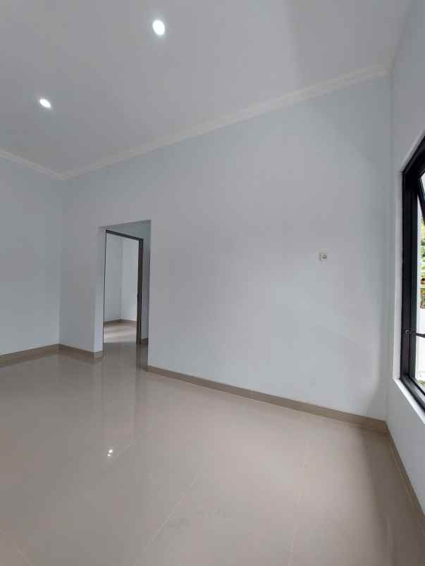 dijual rumah jl kaliurang km 13