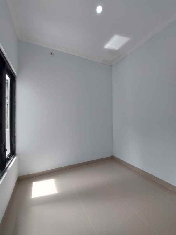 dijual rumah jl kaliurang km 13