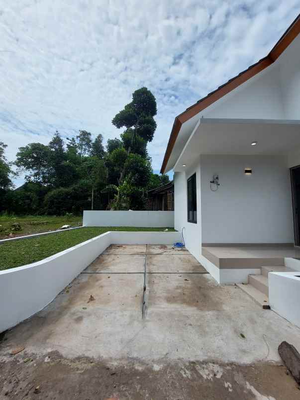 dijual rumah jl kaliurang km 13