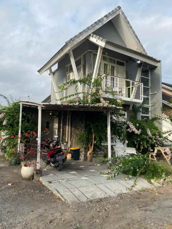 dijual rumah jl kanaka sejahtera