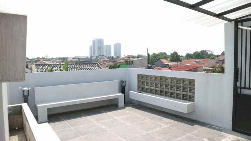 dijual rumah jl kebagusan raya kec