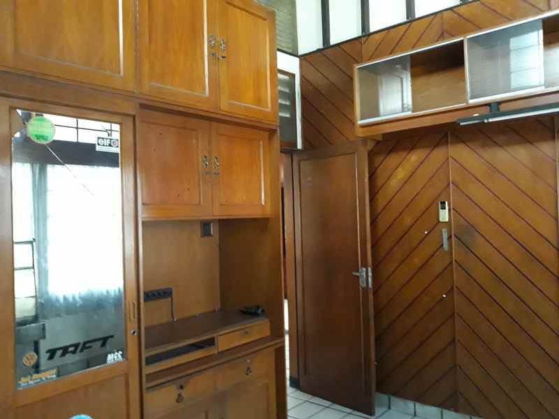 dijual rumah jl kebalen ii kel