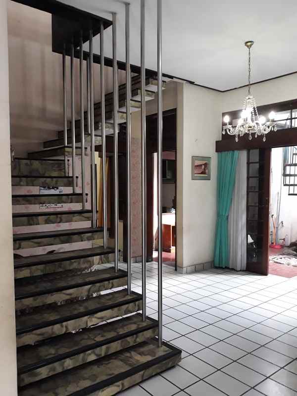 dijual rumah jl kebalen ii kel