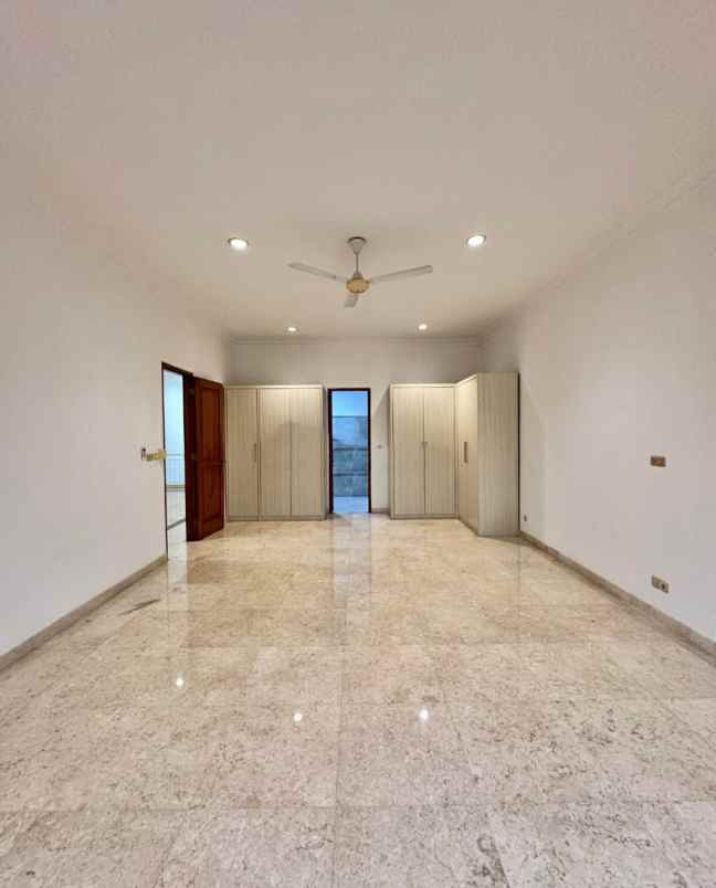 dijual rumah jl kemang dalam bangka kec