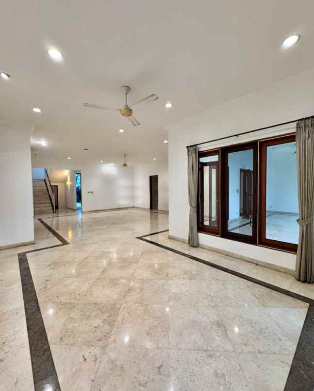 dijual rumah jl kemang dalam bangka kec