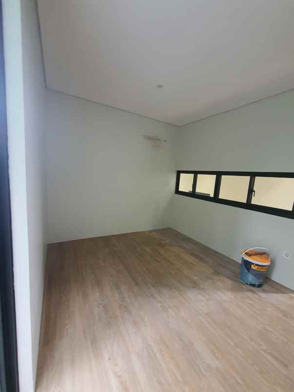 dijual rumah jl kemang selatan