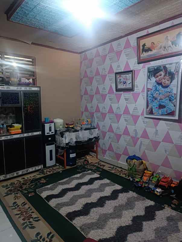 dijual rumah jl kesuma jl tengkubey