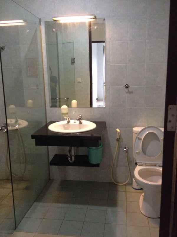 dijual rumah jl komplek puri cinere