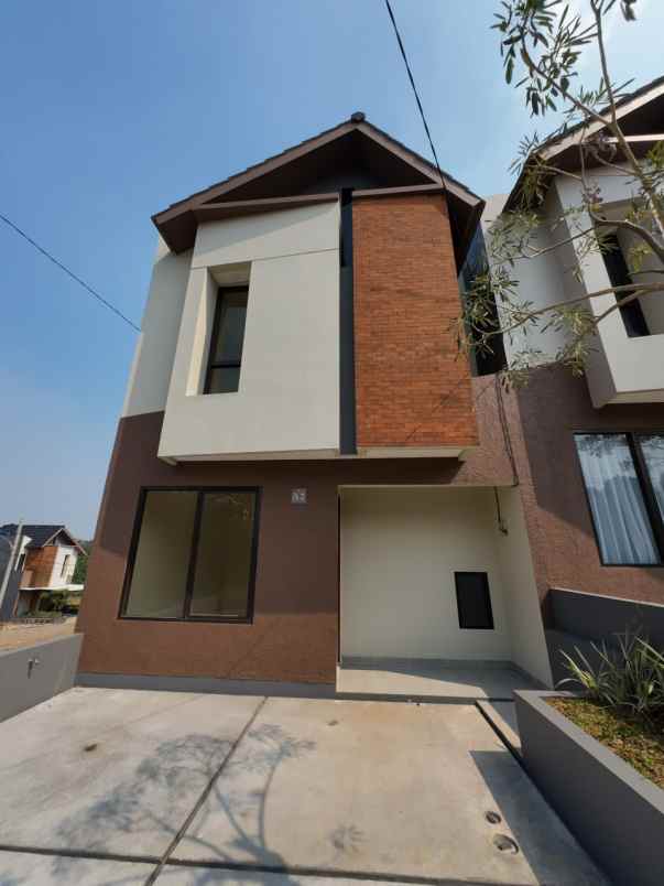 dijual rumah jl kp pajeleran gn sukahati