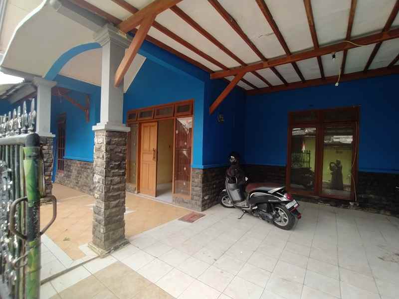 dijual rumah jl manggis raya rangkapan