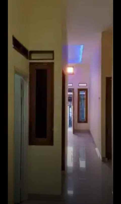 dijual rumah jl mawar merah perumnas