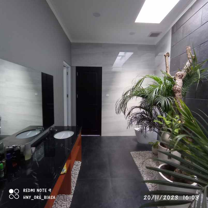 dijual rumah jl otsita tarogong kidul garut