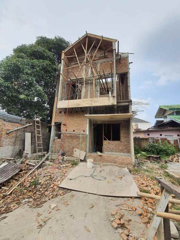 dijual rumah jl pintu air gg selamat sm