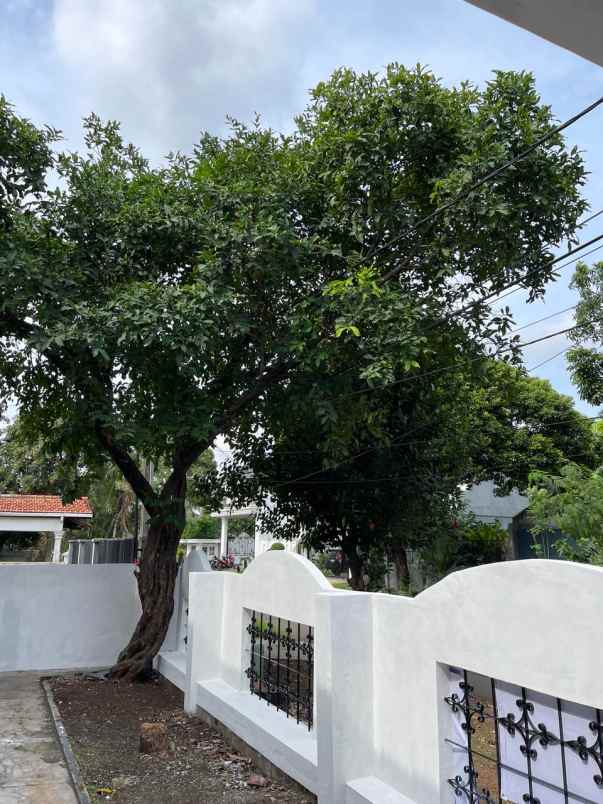 dijual rumah jl pondok kelapa duren