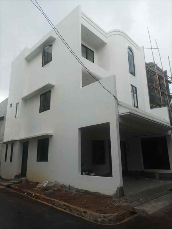 dijual rumah jl pondok kelapa duren