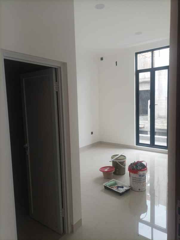 dijual rumah jl pondok kelapa duren