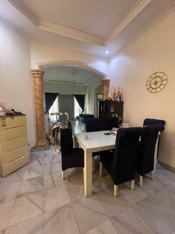 dijual rumah jl pondok kelapa duren