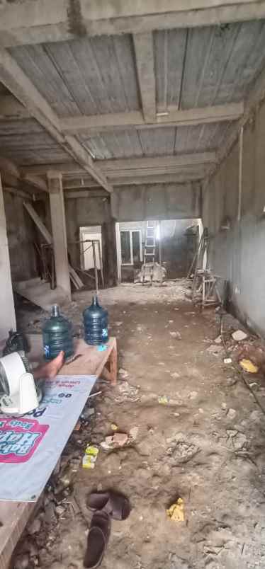 dijual rumah jl pondok kelapa raya