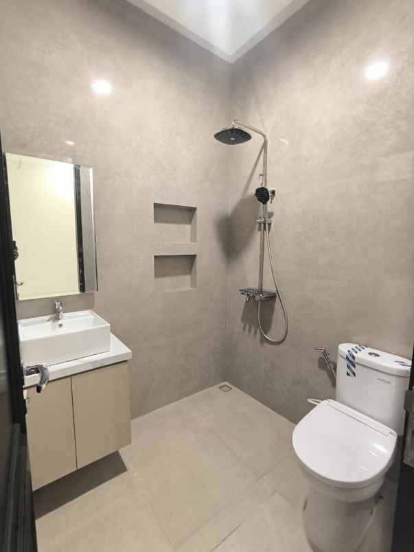 dijual rumah jl rawamangun jakarta timur