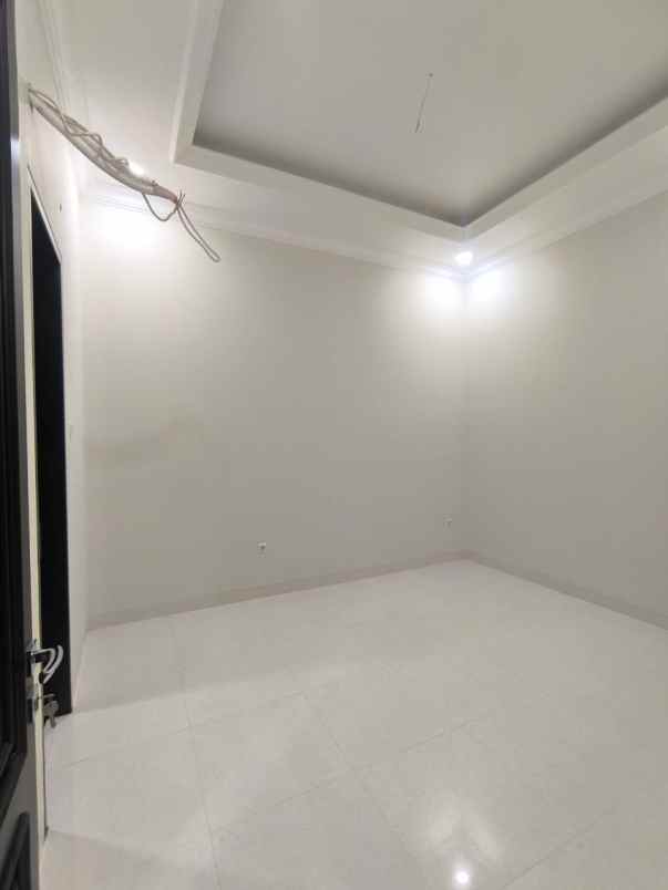 dijual rumah jl rawamangun jakarta timur