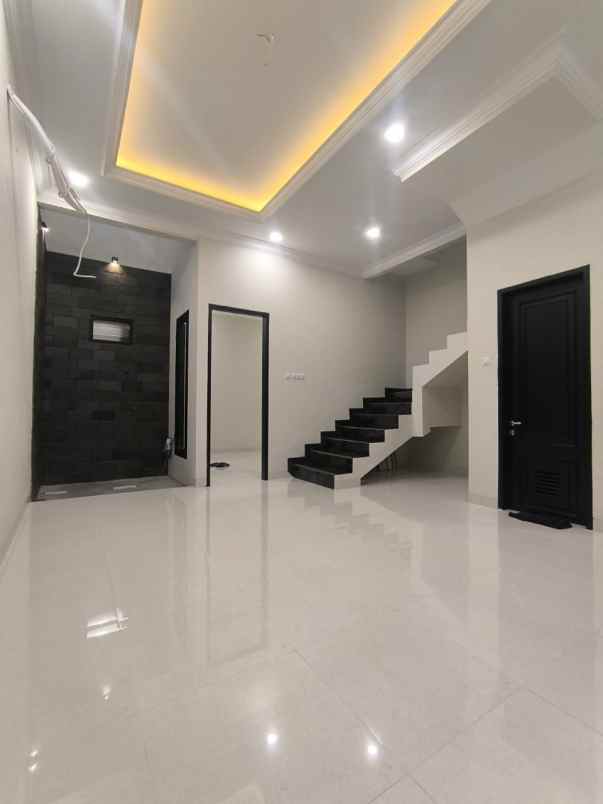 dijual rumah jl rawamangun jakarta timur