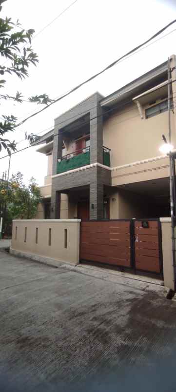 dijual rumah jl raya hankam jatiwarna