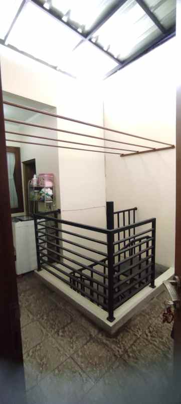 dijual rumah jl raya hankam jatiwarna