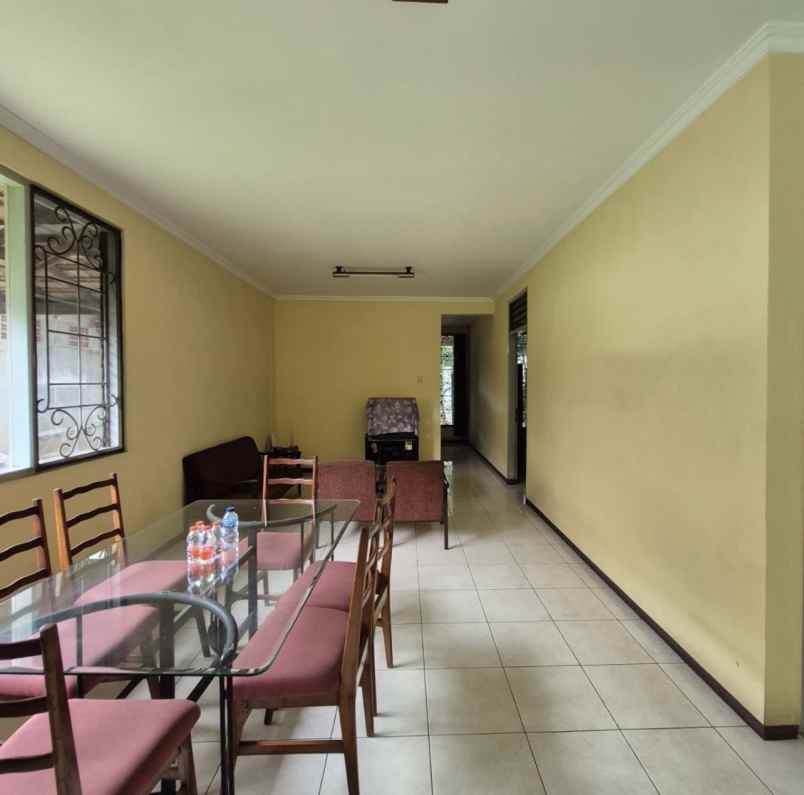 dijual rumah jl raya merr ir soekarno