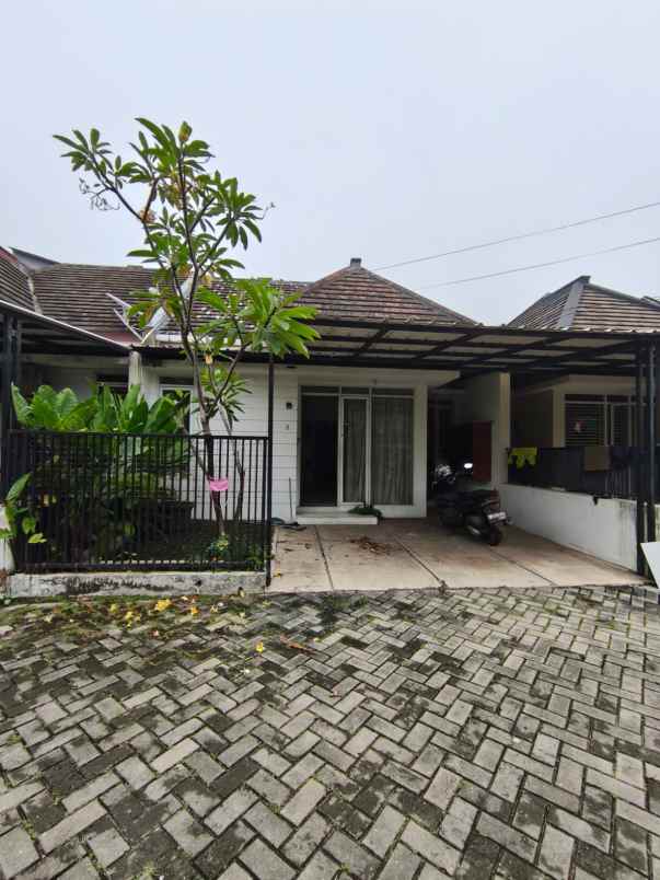 dijual rumah jl raya tanjung barat