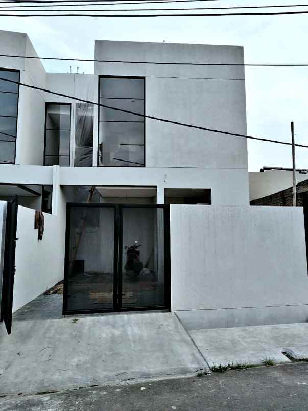 dijual rumah jl riung bandung