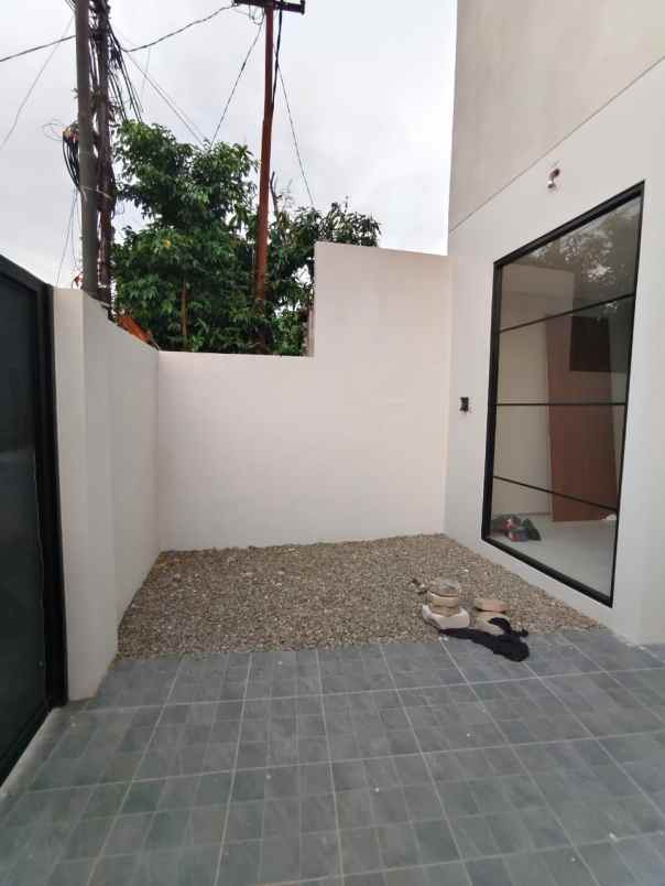 dijual rumah jl riung bandung