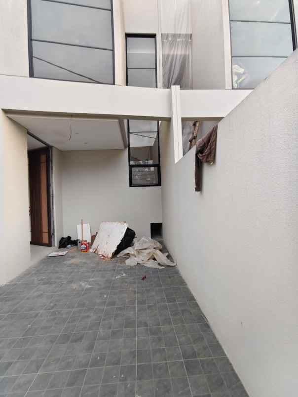 dijual rumah jl riung bandung
