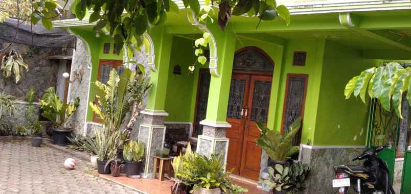 dijual rumah jl sareh