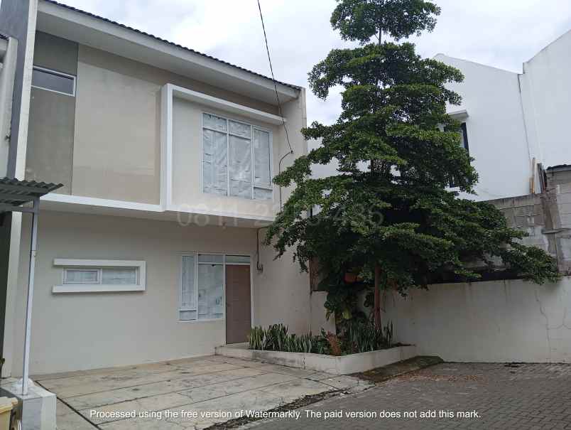 dijual rumah jl sariwangi regency