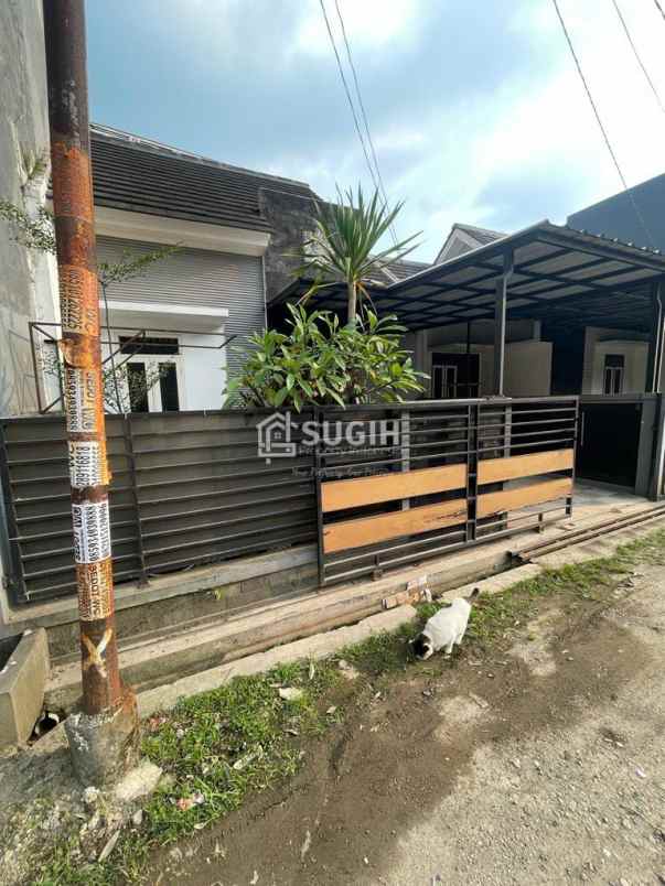 dijual rumah jl saturnus margahayu