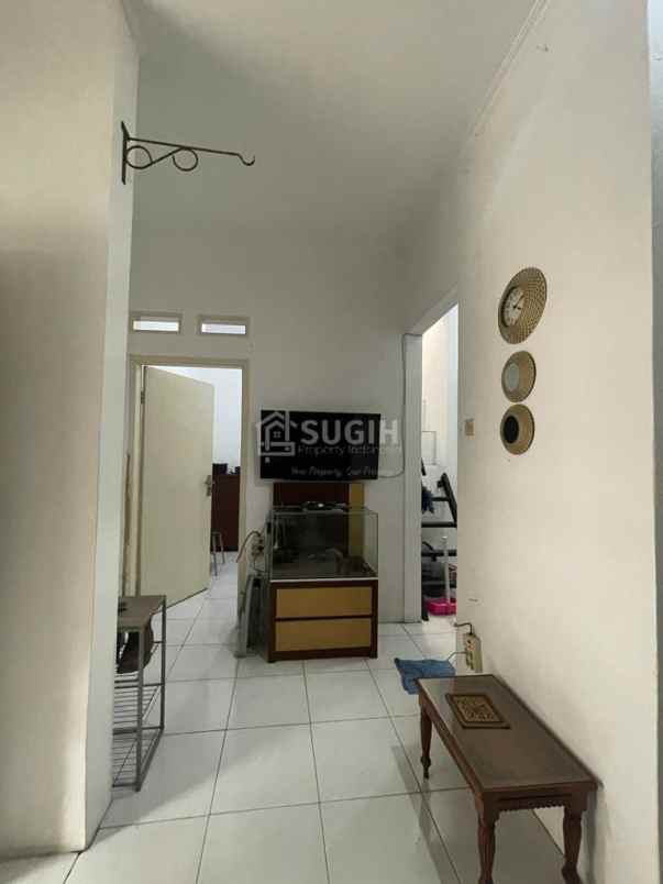 dijual rumah jl saturnus margahayu