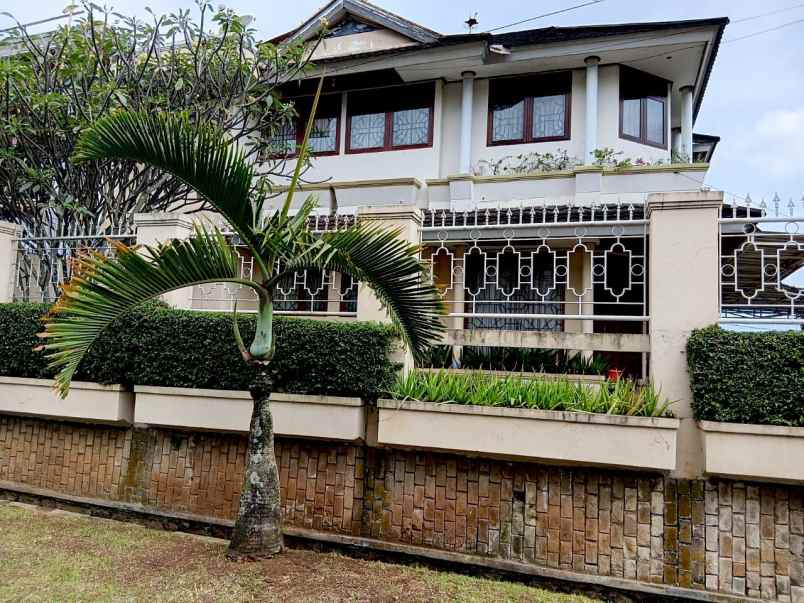 dijual rumah jl setiabudi