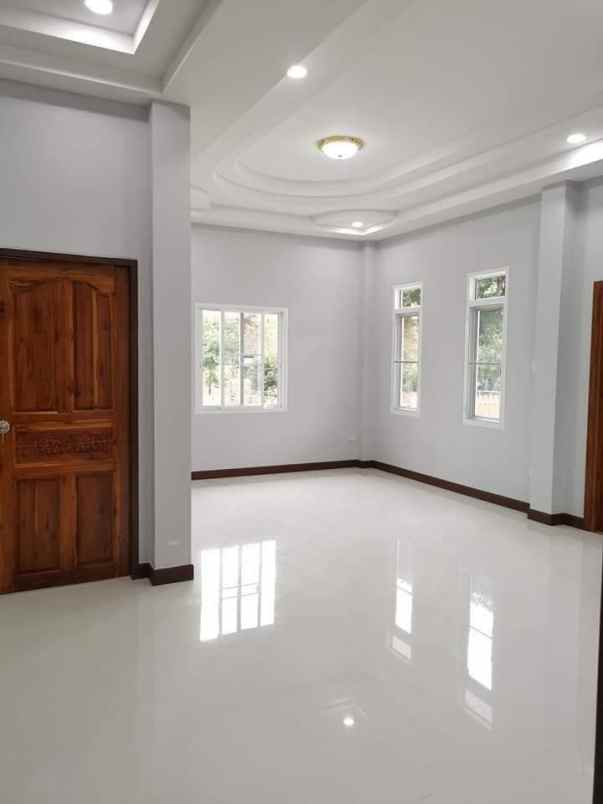 dijual rumah jl singgalang