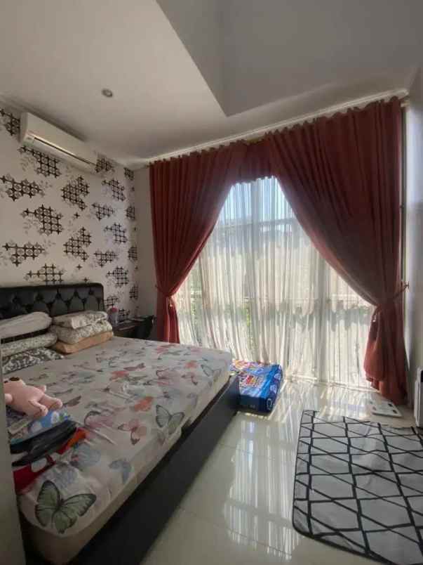 dijual rumah jl swakarsa pondok kelapa