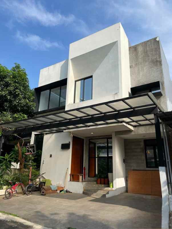 dijual rumah jl titihan jombang kec