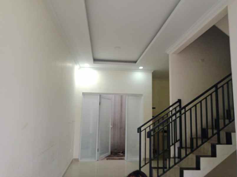 dijual rumah jln ksu raya parung serab