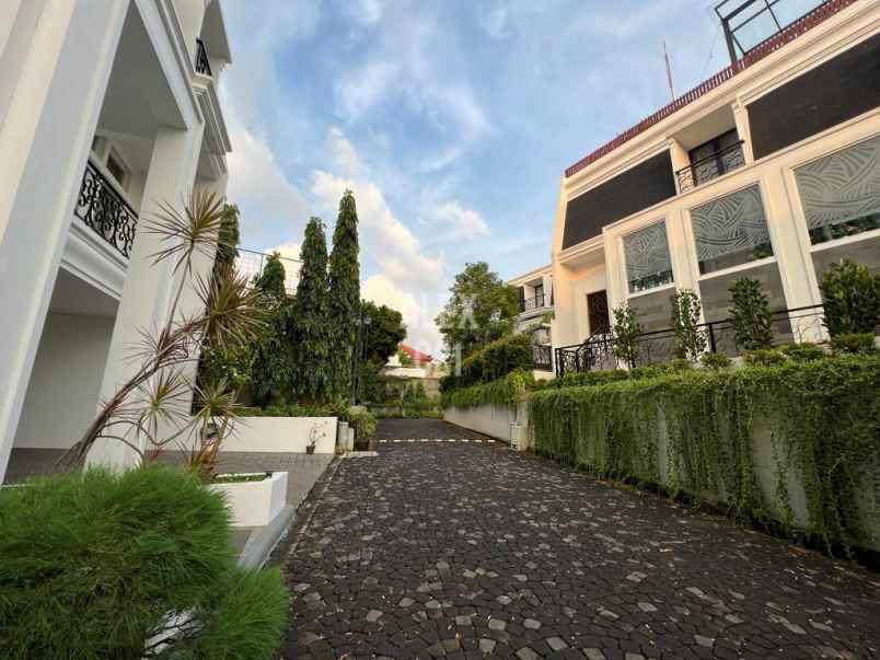 dijual rumah joglo kembangan jakarta barat