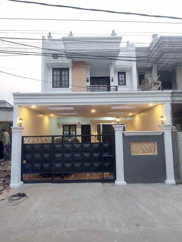 dijual rumah kalisari