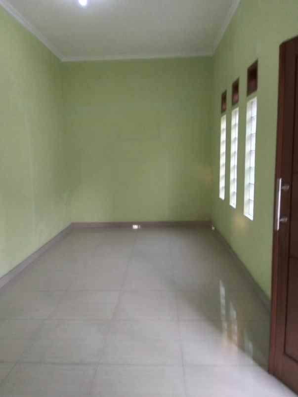 dijual rumah kavlingan bri