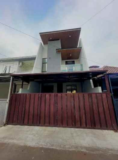 dijual rumah kawaluyaan indah soekarno