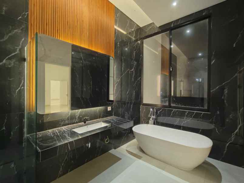 dijual rumah kawasan argenia sentul city