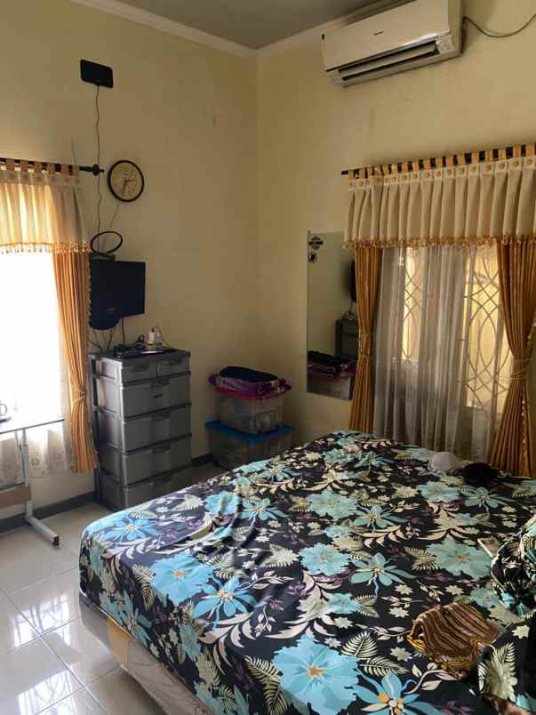 dijual rumah kebonsari regency